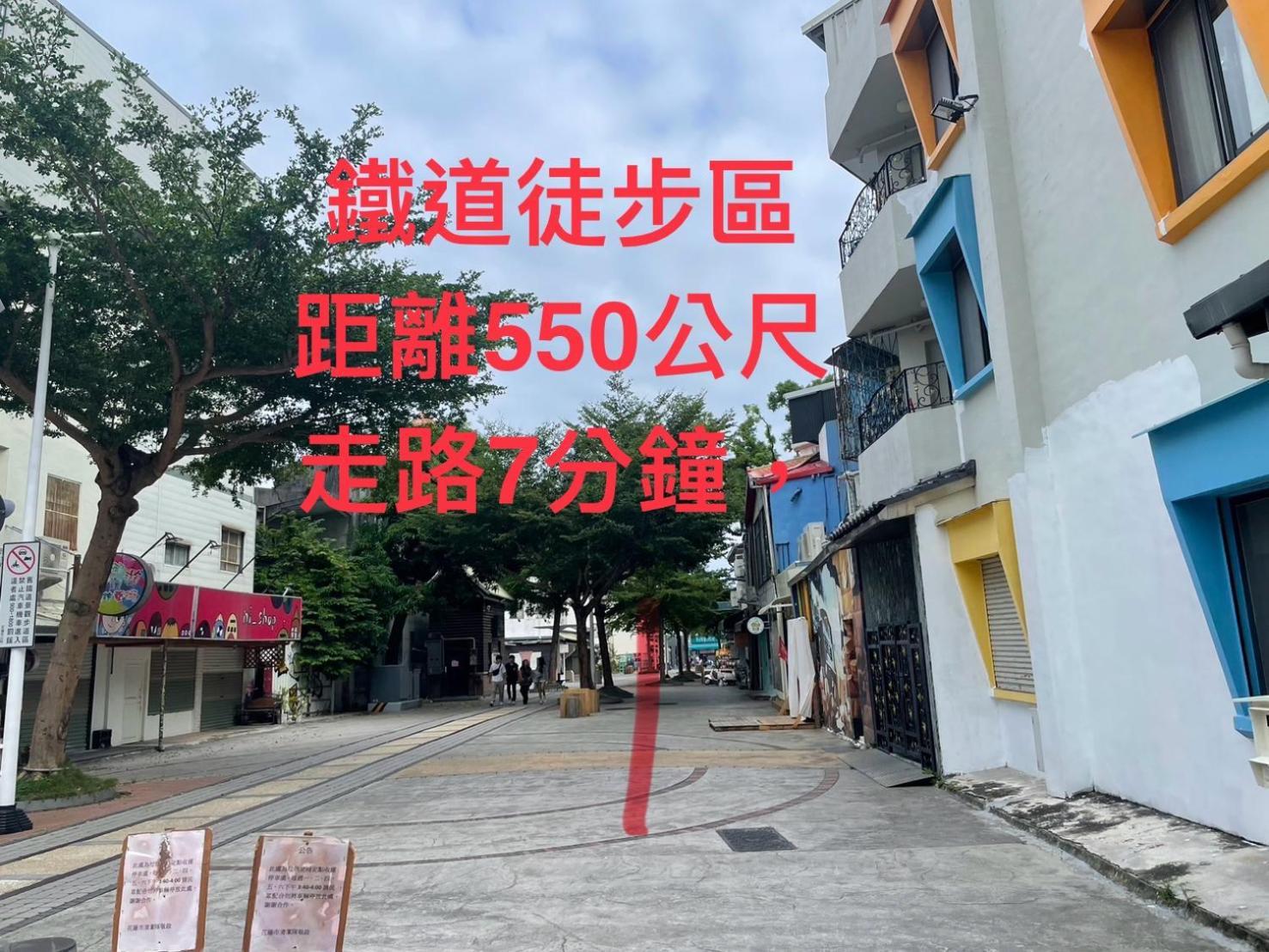 愛旅行民宿&近東大門夜市 Hualien Eksteriør bilde